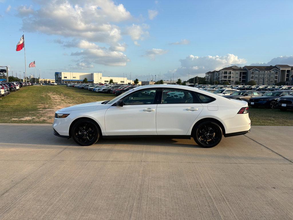 Certified 2025 Honda Accord SE image 5