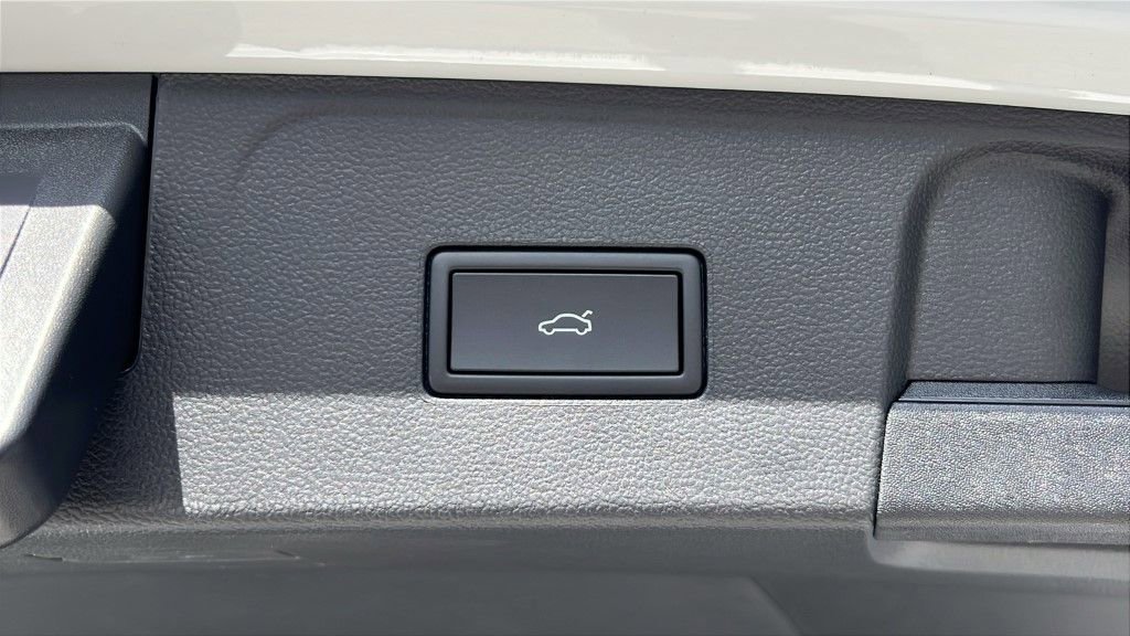 New 2026 Volkswagen Atlas SE image 15