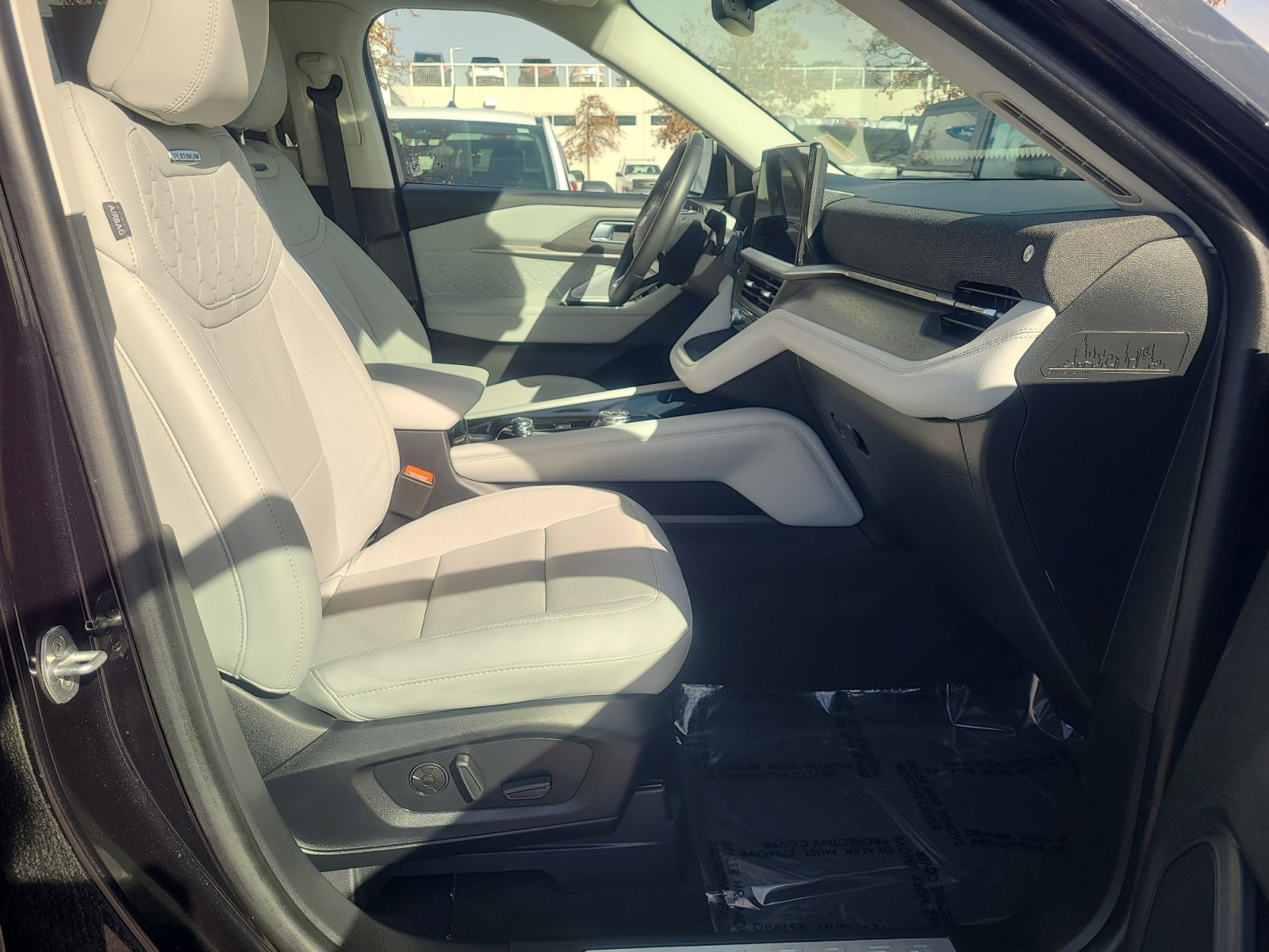 Certified 2025 Ford Explorer Platinum w/ Ultimate Package image 19