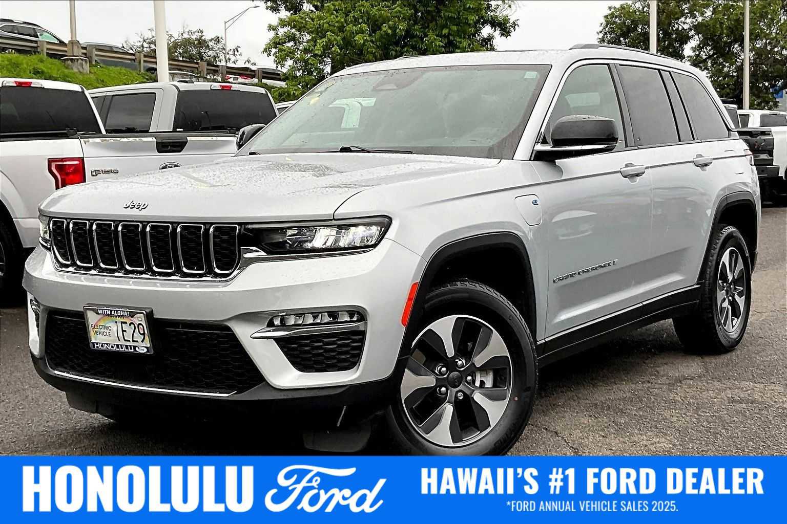 Used 2022 Jeep Grand Cherokee Limited 4xe AWD/4WD image 1