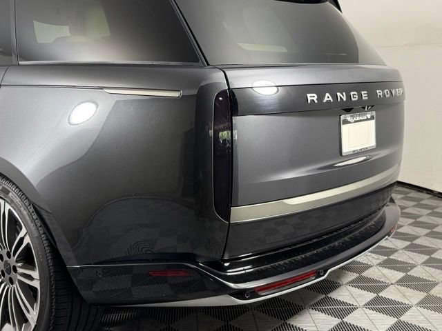 Used 2026 Land Rover Range Rover SE AWD/4WD image 14