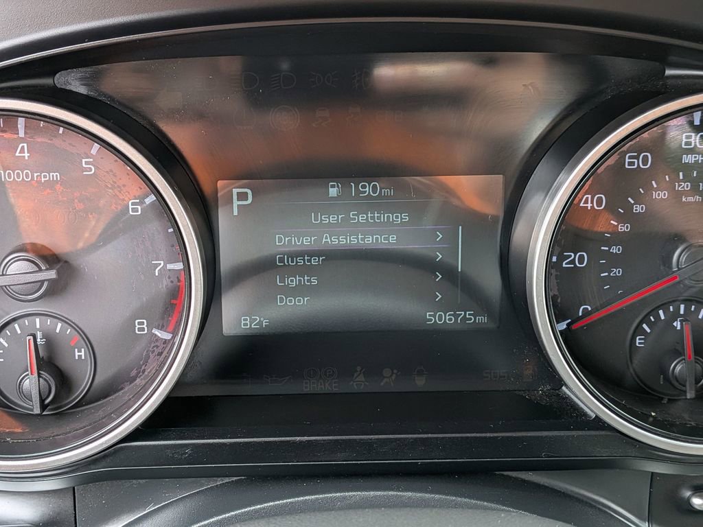 Used 2023 Kia Carnival LX FWD image 31
