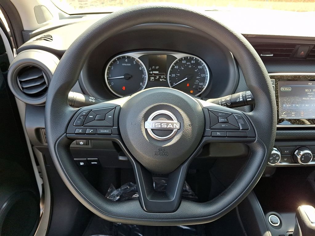 Used 2025 Nissan Kicks Play S image 19