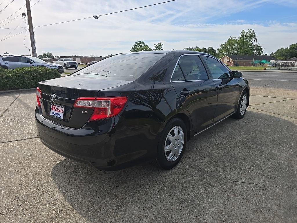 Used 2014 Toyota Camry LE FWD image 9