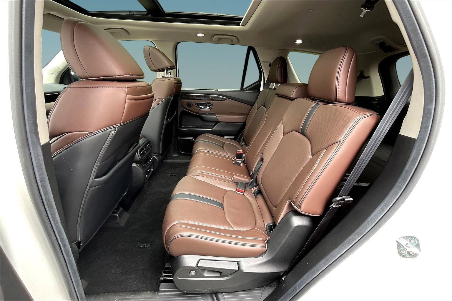 Used 2025 Honda Pilot Elite image 22