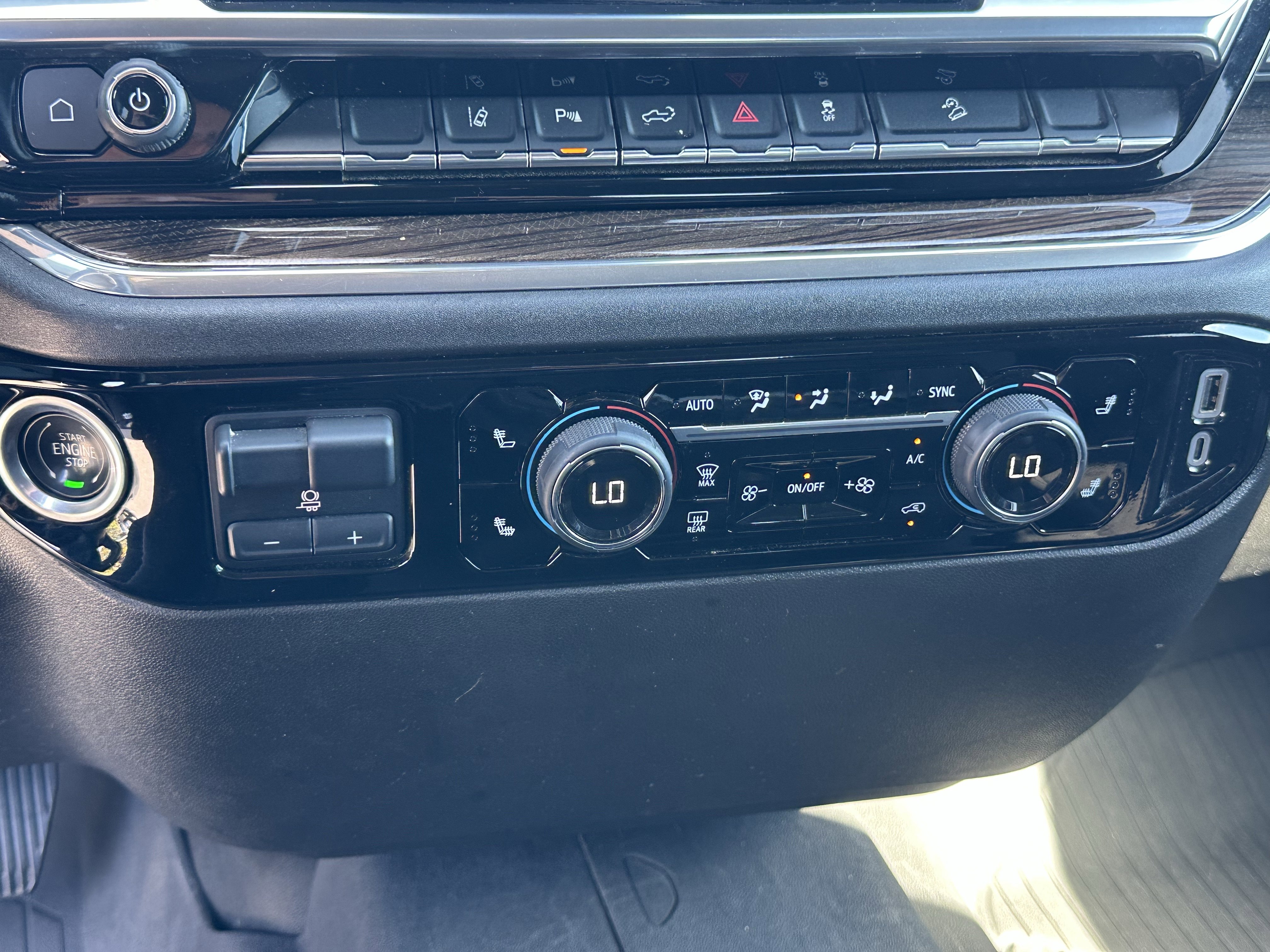 Certified 2024 Chevrolet Silverado 2500 LT w/ All Star Edition image 24