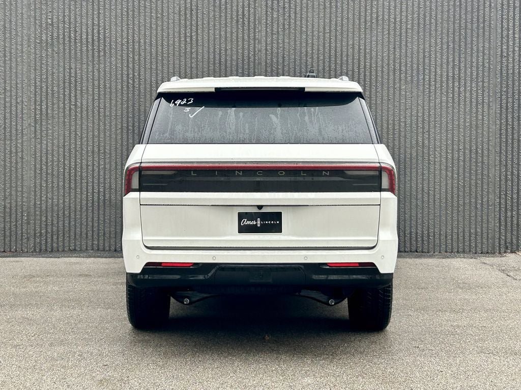 New 2026 Lincoln Navigator Black Label AWD/4WD image 4