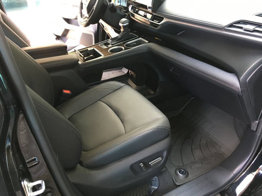 New 2026 Toyota Sienna Platinum AWD/4WD image 35