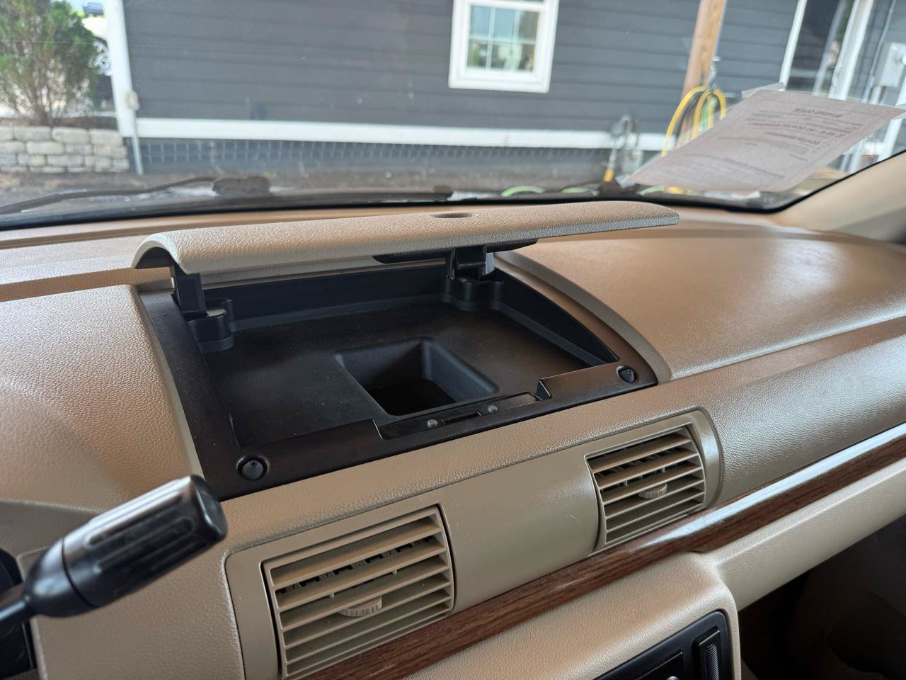 Used 2005 Ford Freestar SEL FWD image 33