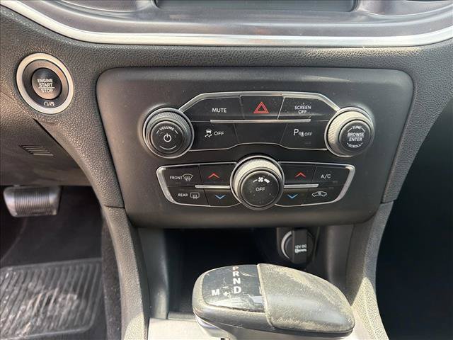 Used 2019 Dodge Charger SXT w/ Plus Group RWD image 15