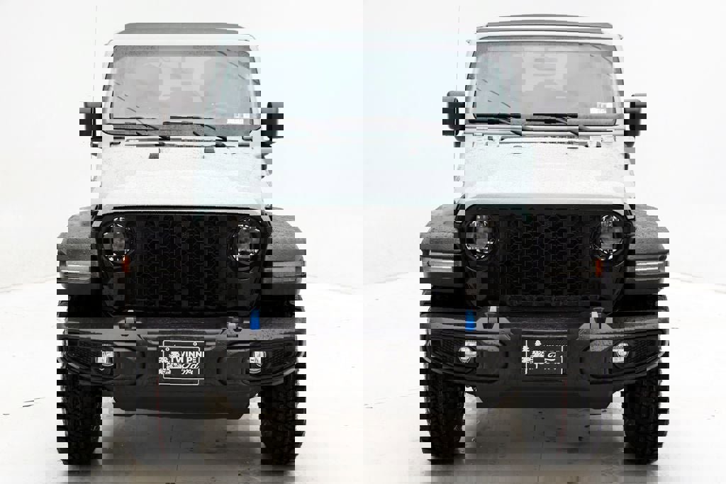 Used 2023 Jeep Wrangler Unlimited w/ Sun & Screen Package image 5