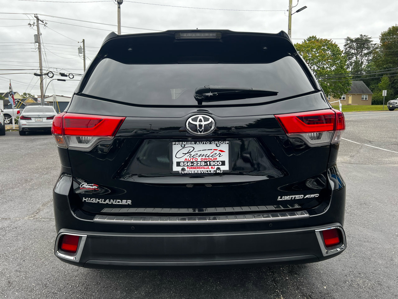 Used 2017 Toyota Highlander Limited image 6