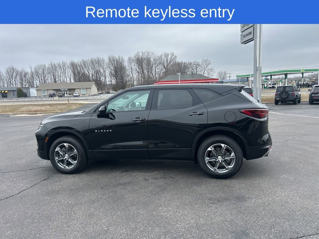 Used 2025 Chevrolet Blazer LT image 7