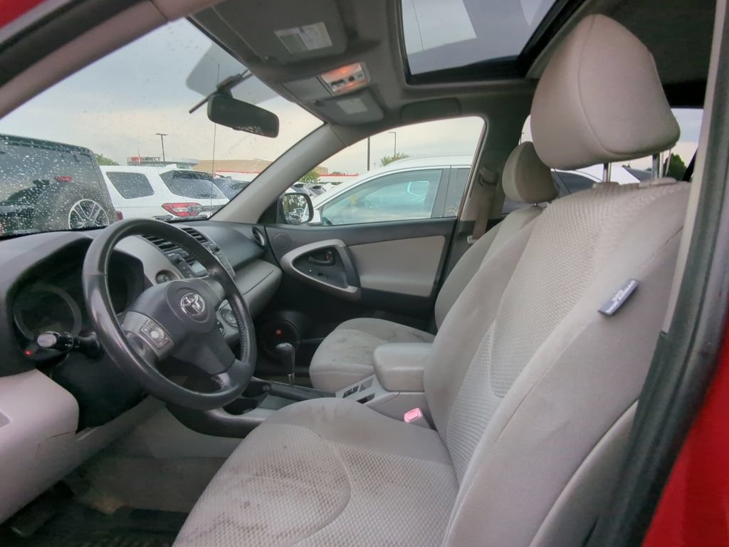 Used 2006 Toyota RAV4 Limited AWD/4WD image 6