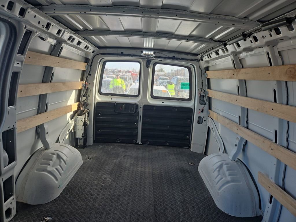 Used 2024 Chevrolet Express 2500 w/ Driver Convenience Package image 8