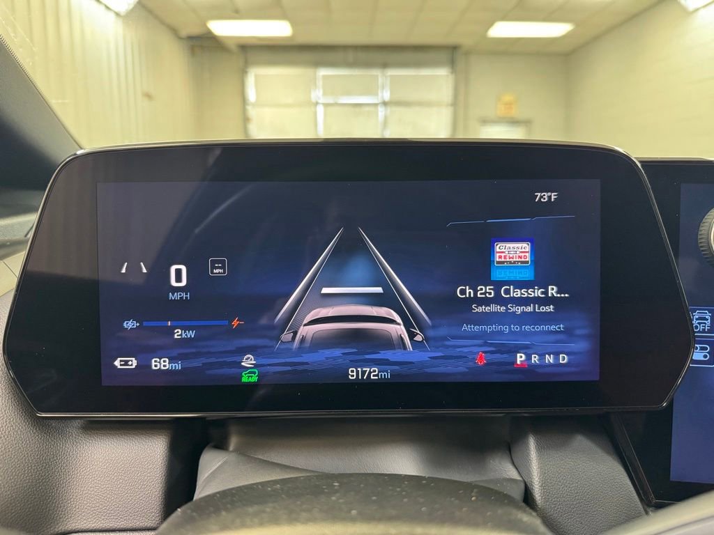Used 2025 Chevrolet Equinox EV RS FWD image 34