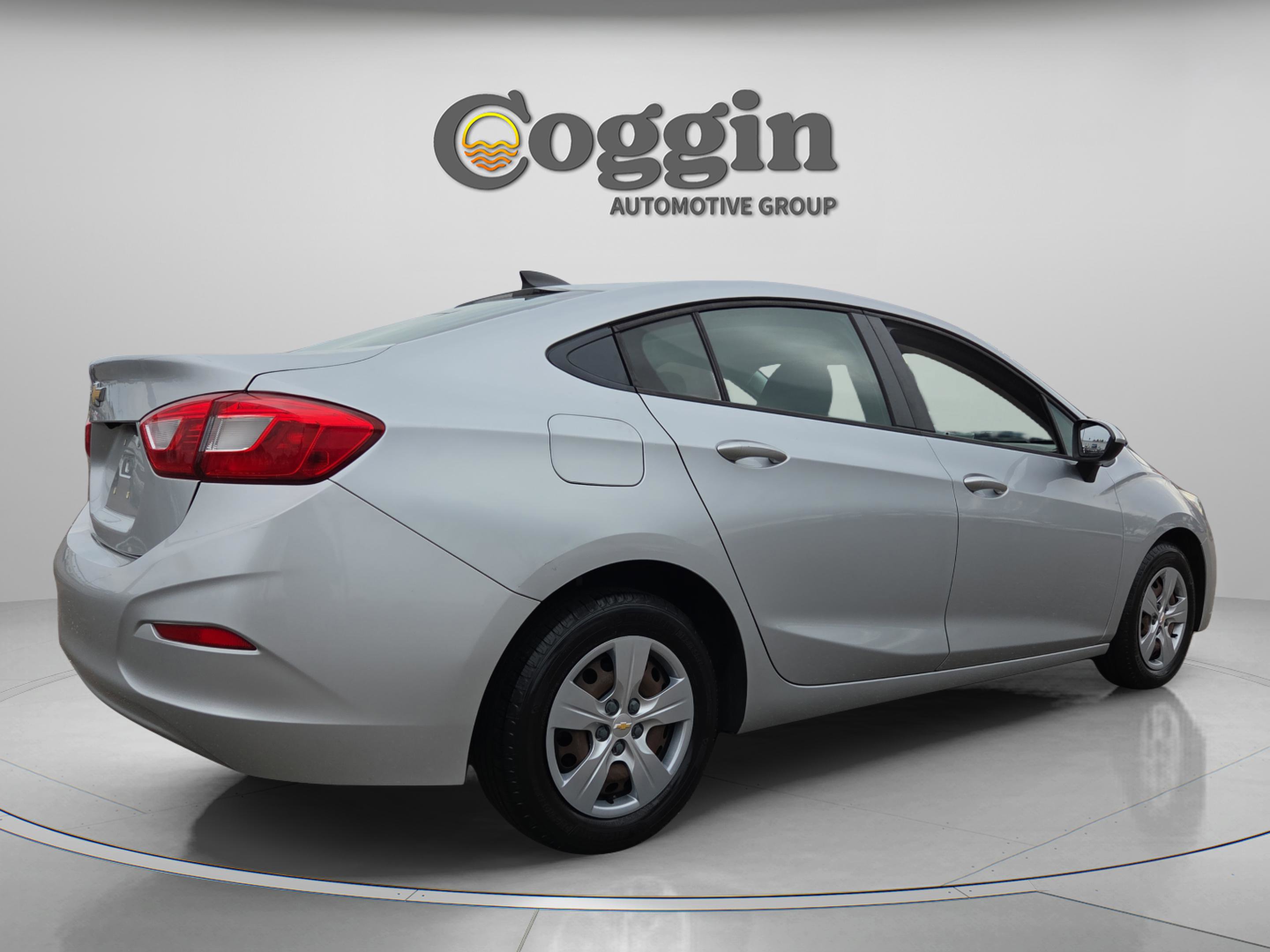 Used 2018 Chevrolet Cruze LS image 6