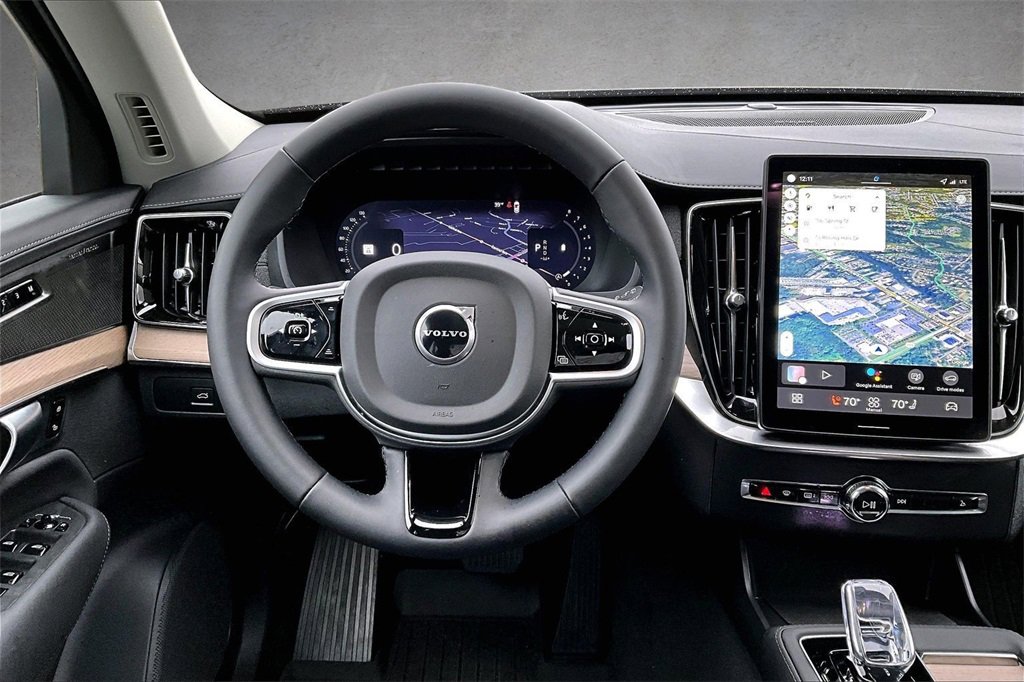 Used 2026 Volvo XC90 B5 Plus w/ Protection Package image 8