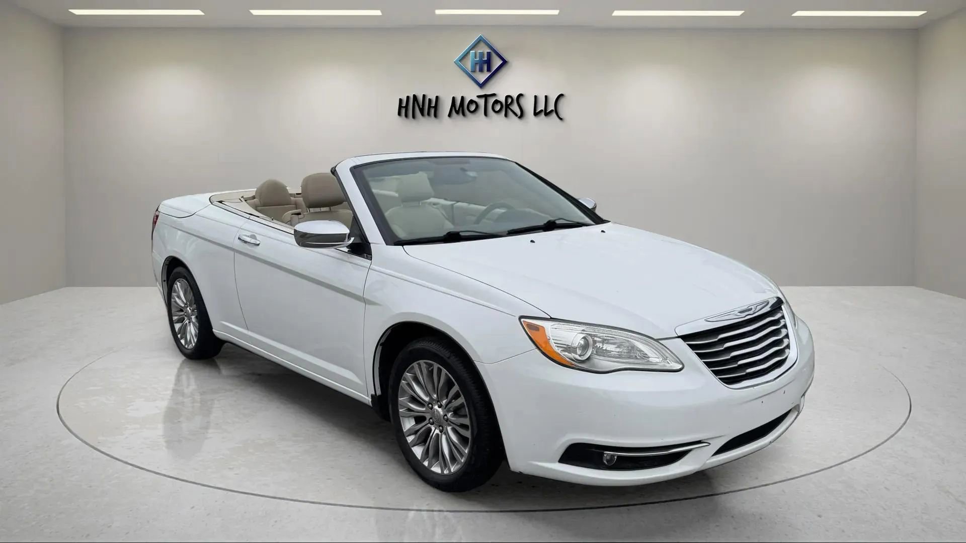 Used 2013 Chrysler 200 Limited image 21