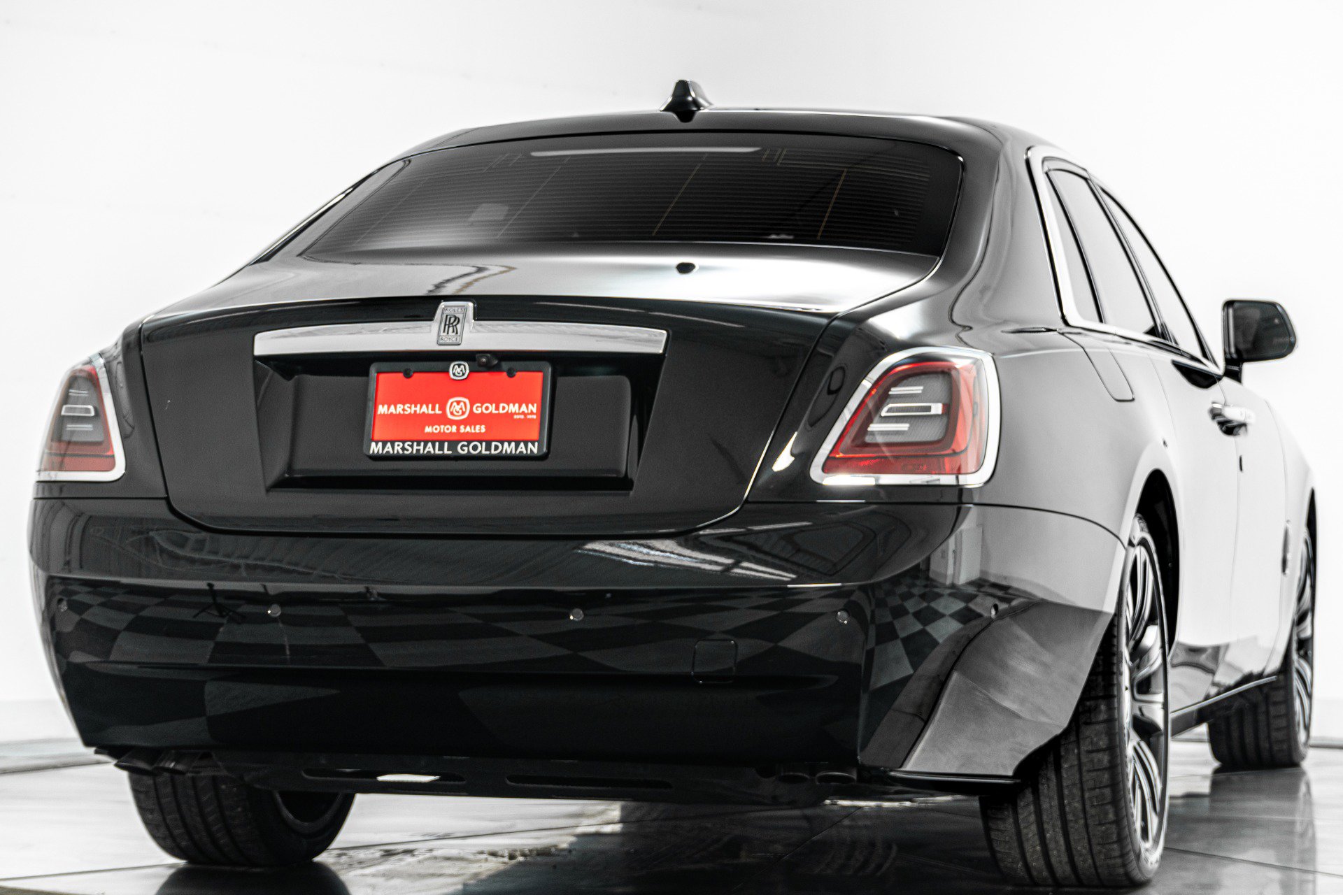 Used 2022 Rolls-Royce Ghost w/ Ghost Package image 9