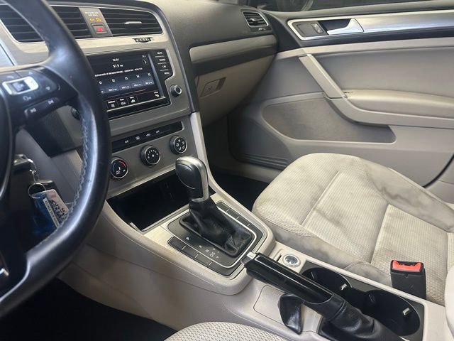 Used 2016 Volkswagen Golf S FWD image 28