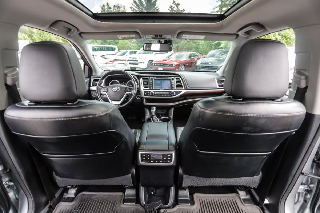 Used 2015 Toyota Highlander Limited Platinum AWD/4WD image 41