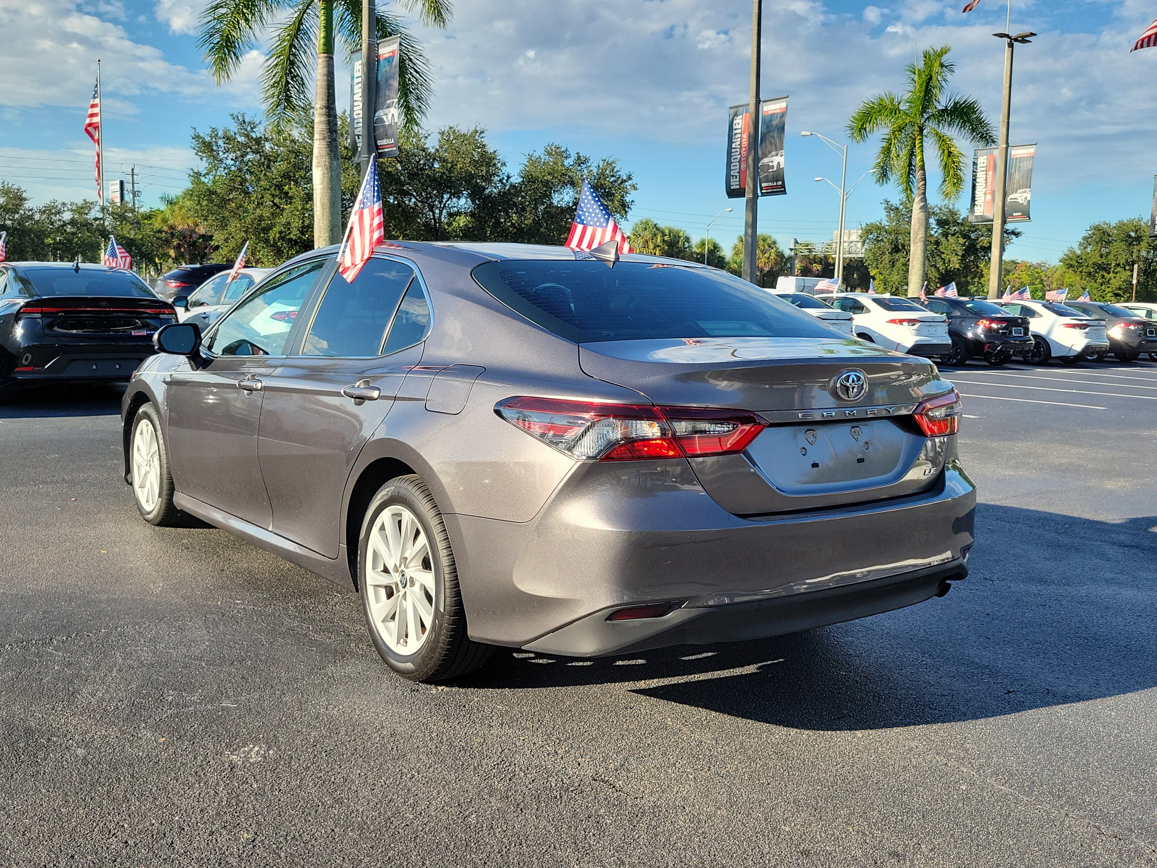 Used 2022 Toyota Camry LE FWD image 9