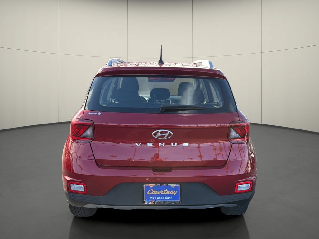 Used 2025 Hyundai Venue SEL FWD image 6