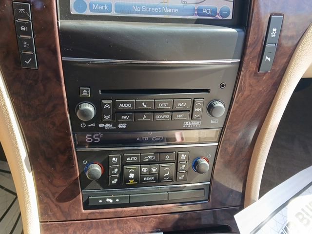 Used 2014 Cadillac Escalade Luxury image 29