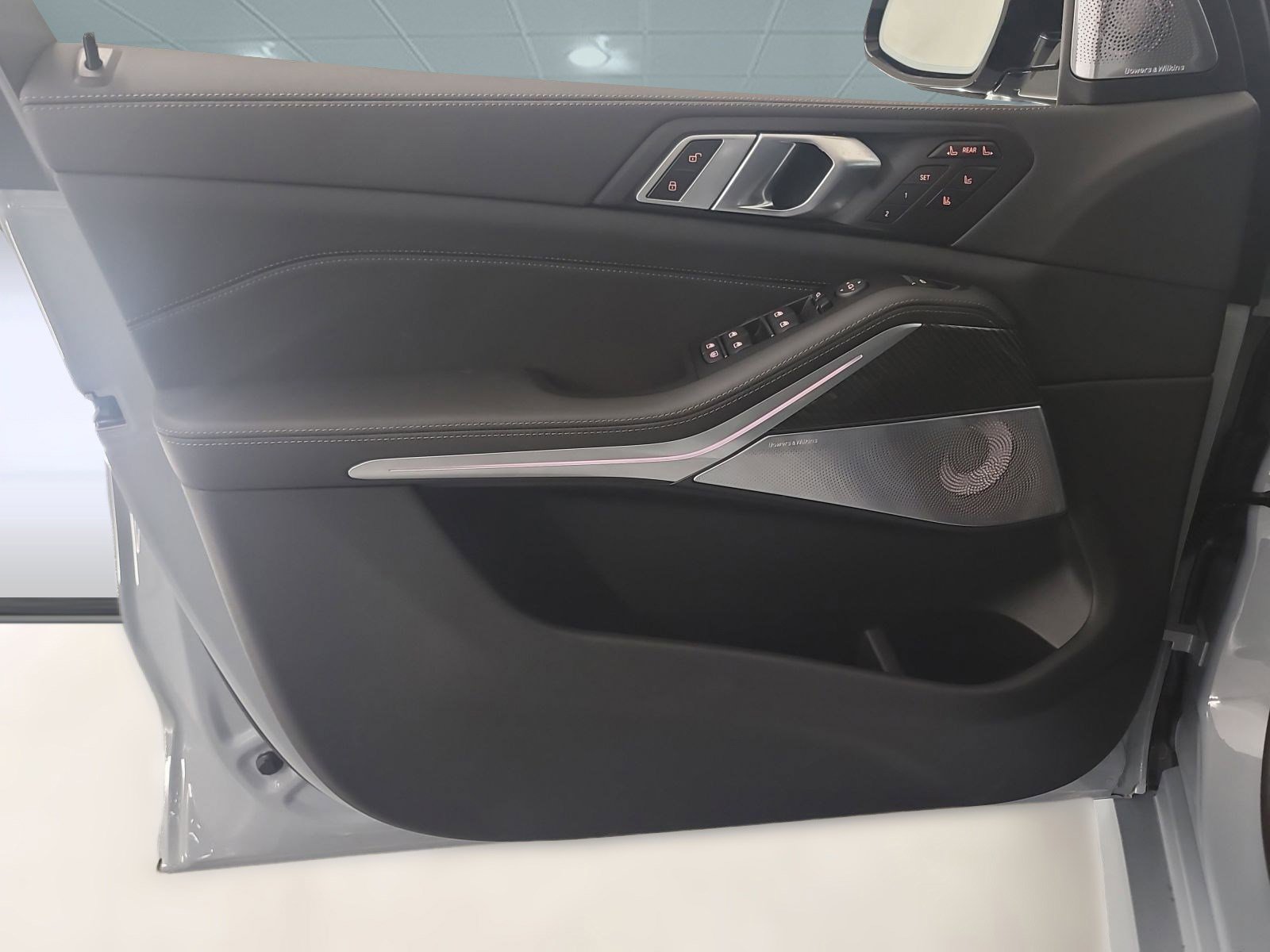 New 2026 BMW X7 M60i image 5
