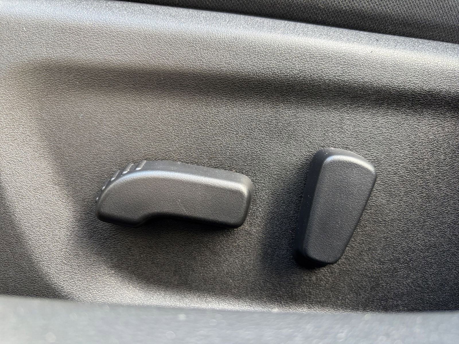 Used 2025 Nissan Altima 2.5 SV FWD image 22