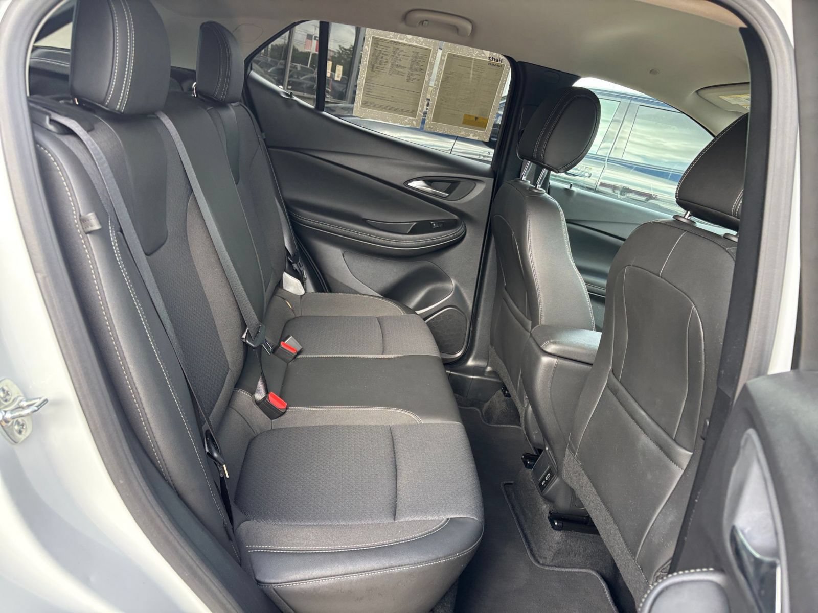 Used 2025 Buick Encore GX Preferred FWD image 24
