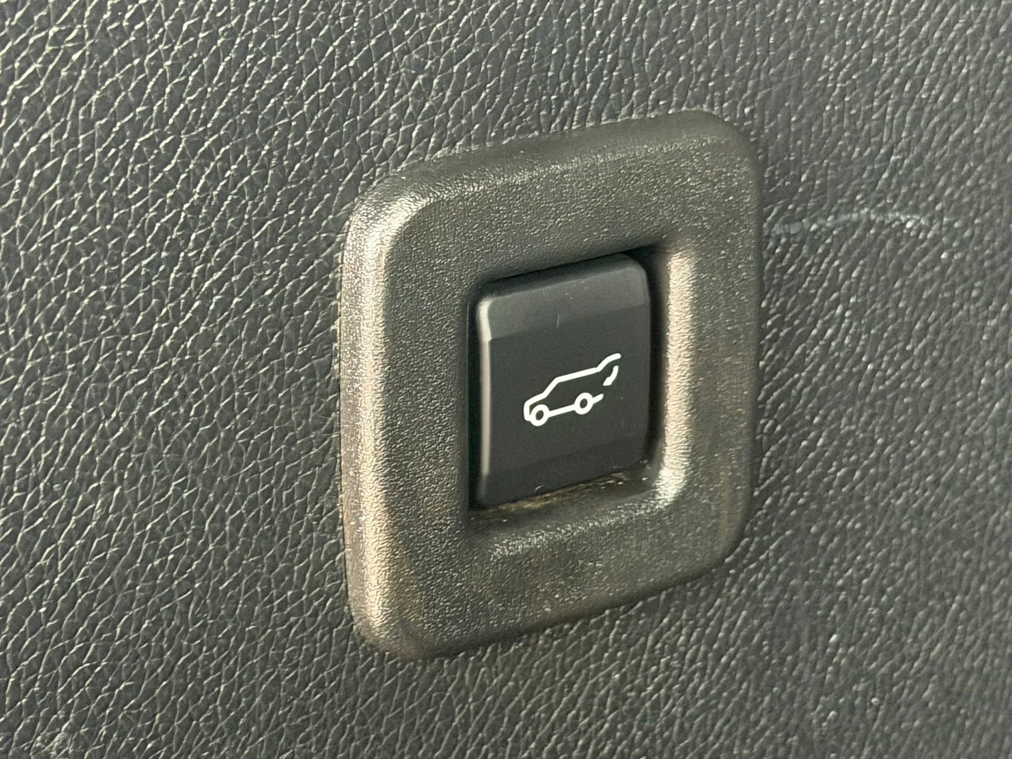 Used 2015 Ford Expedition EL XLT w/ Equipment Group 202A AWD/4WD image 22