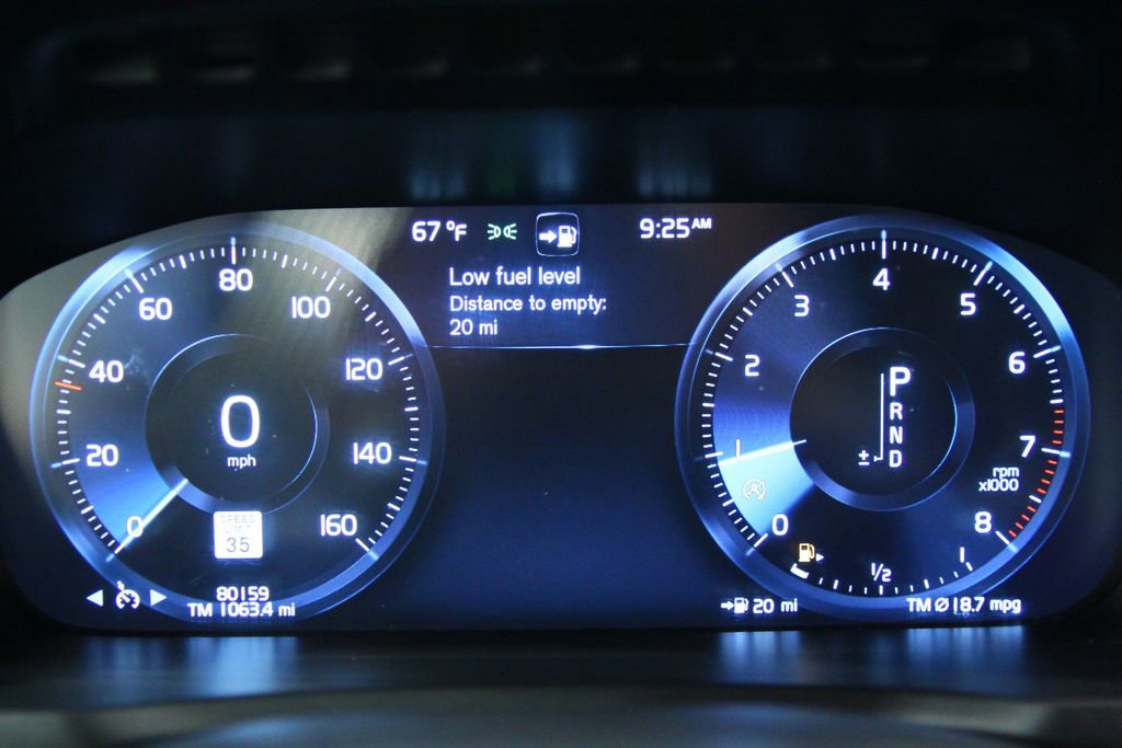 Used 2016 Volvo XC90 T6 Momentum image 15