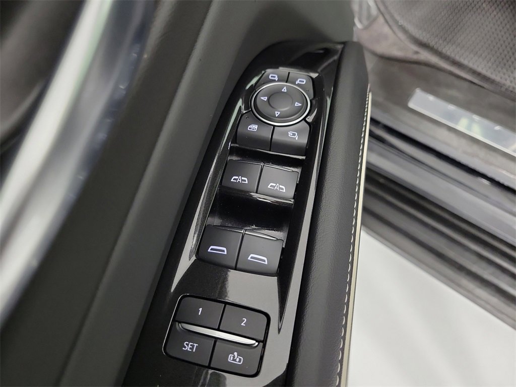 Certified 2023 Cadillac Escalade ESV Premium Luxury image 21