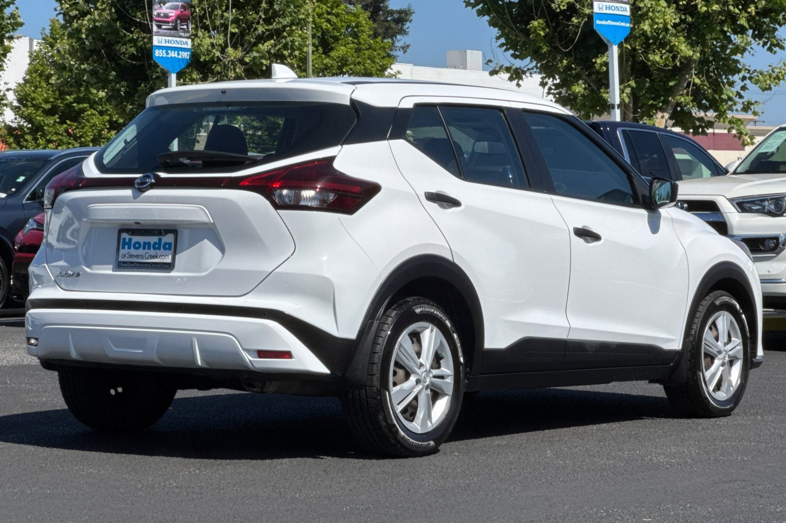 Used 2021 Nissan Kicks S FWD image 9
