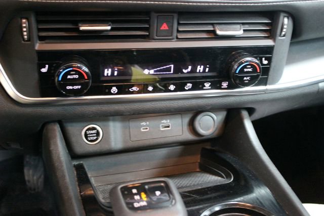 Used 2021 Nissan Rogue S image 16