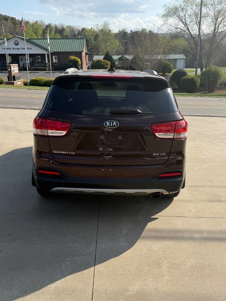 Used 2016 Kia Sorento EX w/ EX Premium Package image 9