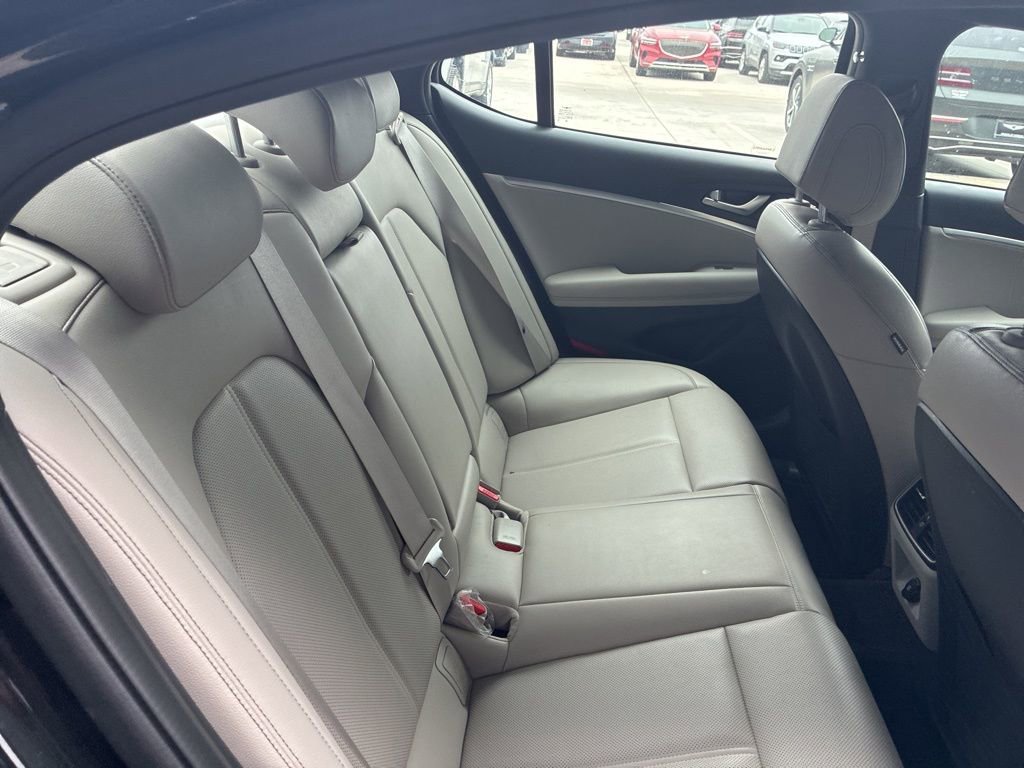 Used 2023 Genesis G70 2.0T image 8