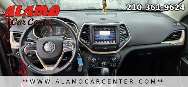 Used 2017 Jeep Cherokee Latitude FWD image 33