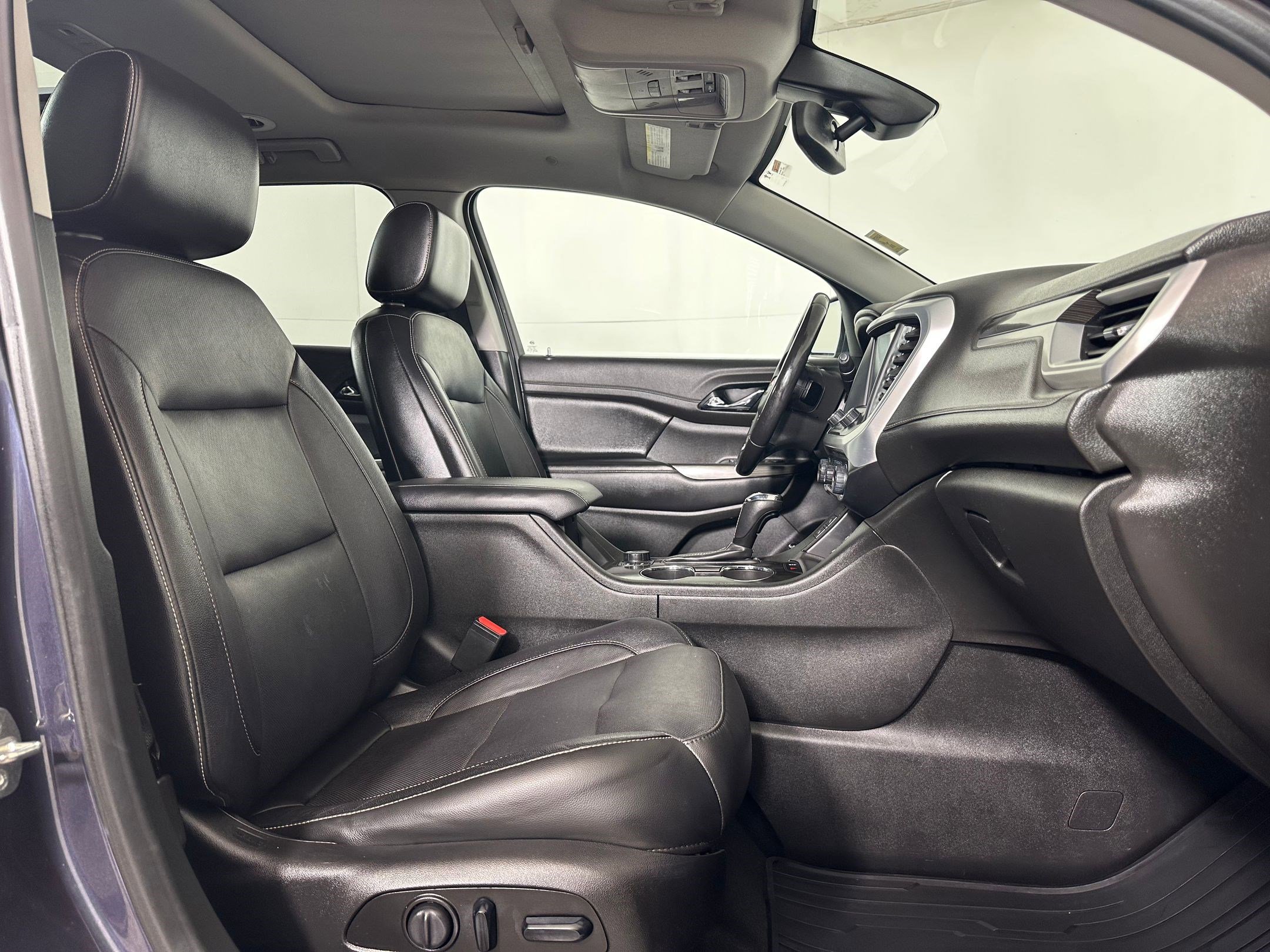 Used 2019 GMC Acadia SLT image 28