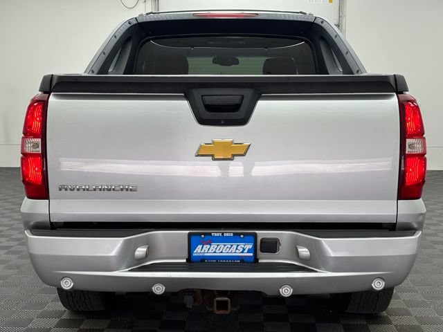 Used 2012 Chevrolet Avalanche LT AWD/4WD image 9