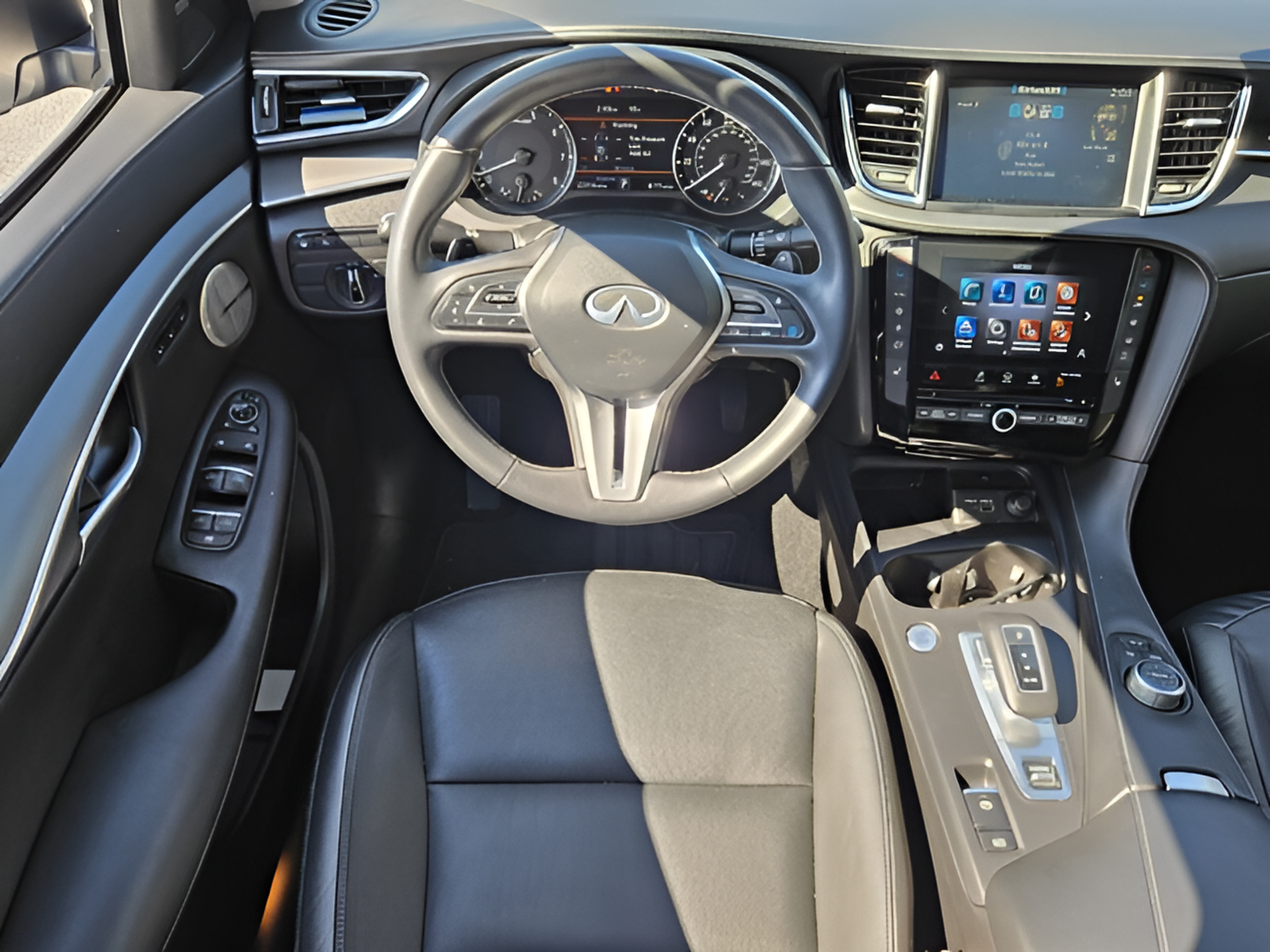 Used 2024 INFINITI QX50 Luxe FWD image 11