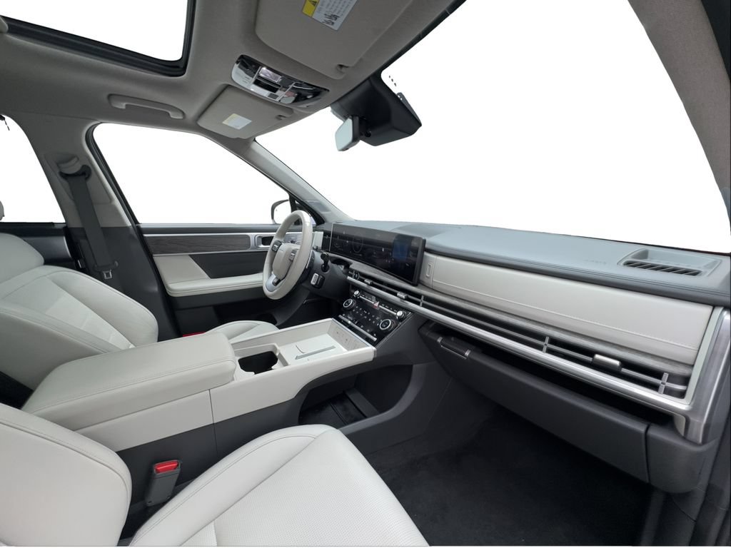 Used 2025 Hyundai Santa Fe Limited FWD image 33