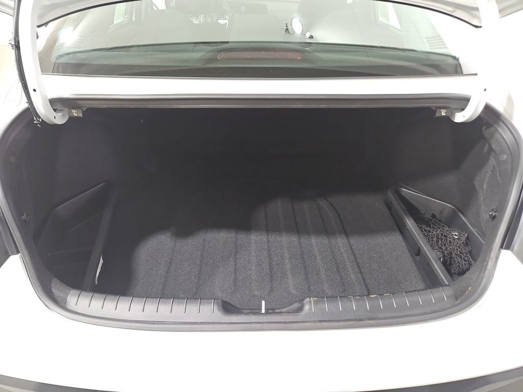 Certified 2025 Hyundai Elantra Hybrid FWD image 23