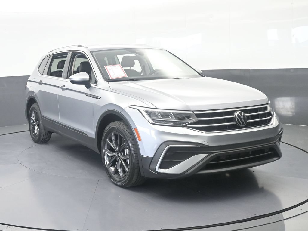 Used 2024 Volkswagen Tiguan SE FWD image 9