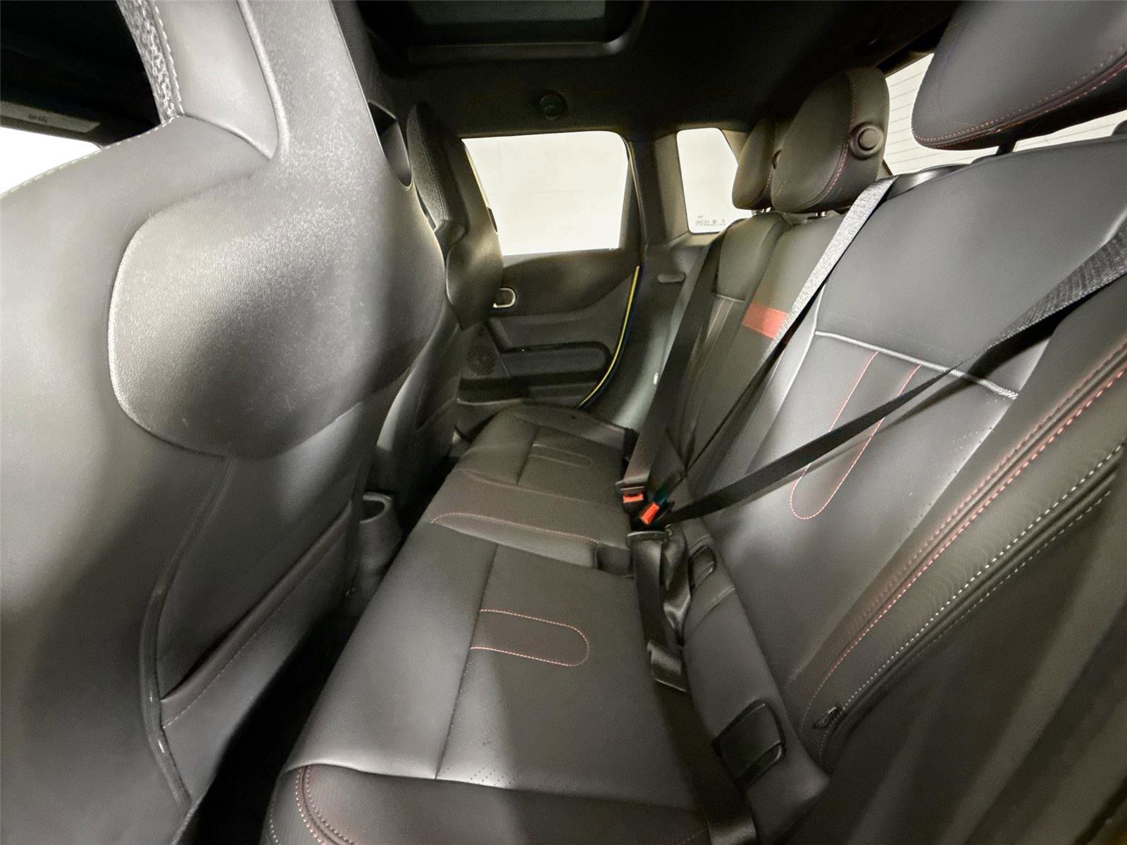 Used 2025 MINI Cooper S image 28