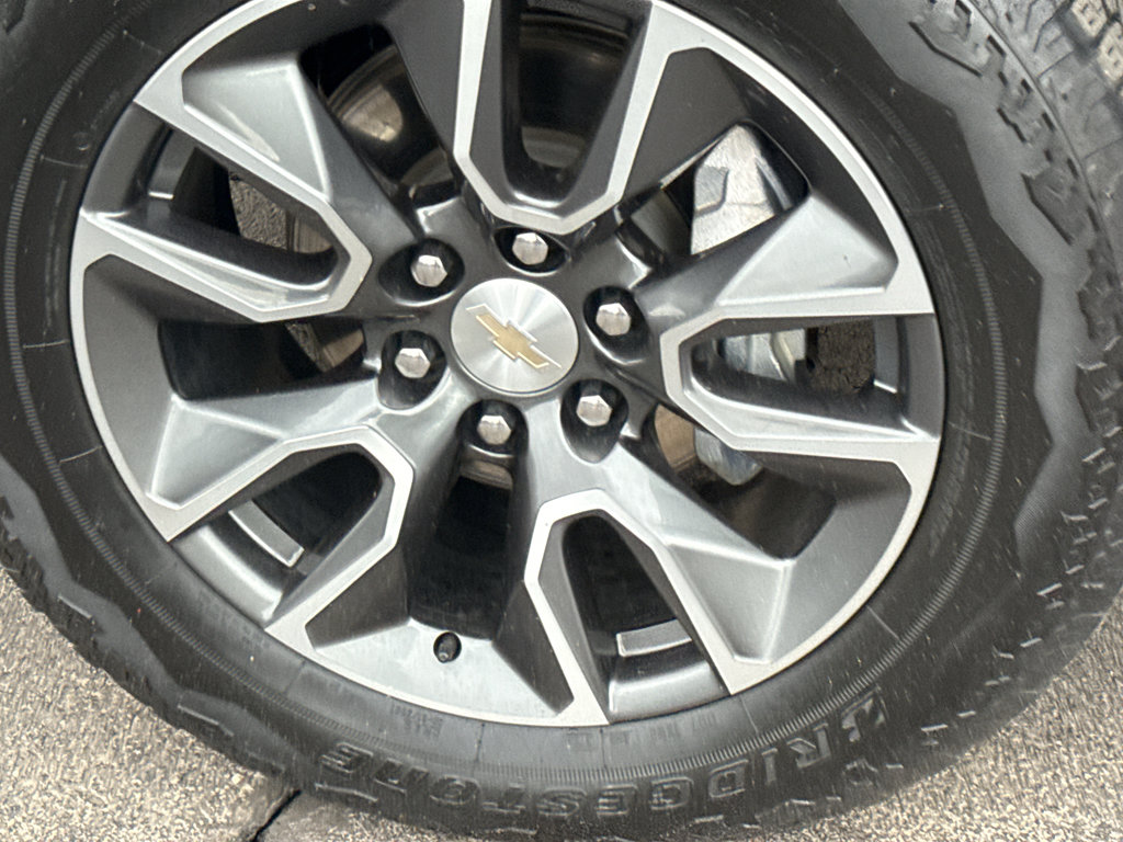 Used 2024 Chevrolet Silverado 1500 LT image 10