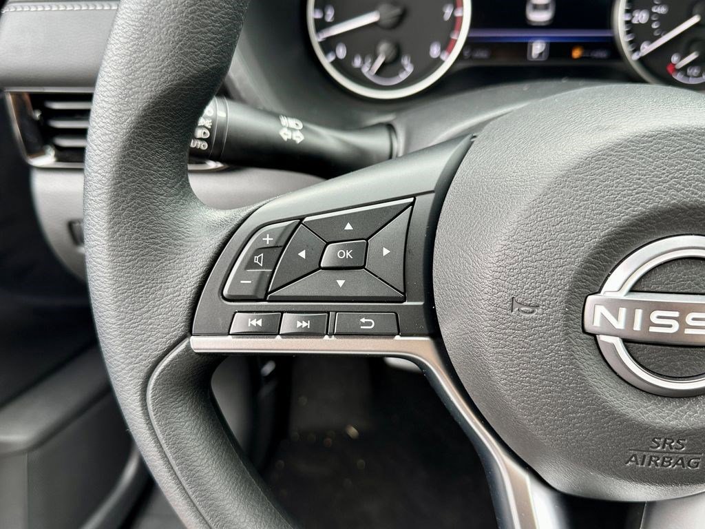 Certified 2025 Nissan Sentra SV FWD image 26