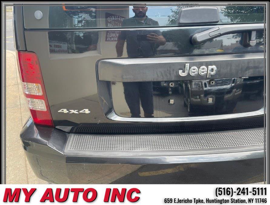 Used 2011 Jeep Liberty Sport image 33